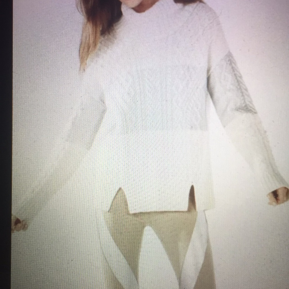 BCBGMAXAZRIA - MELIYA METALLIC - BLOCKED SWEATER